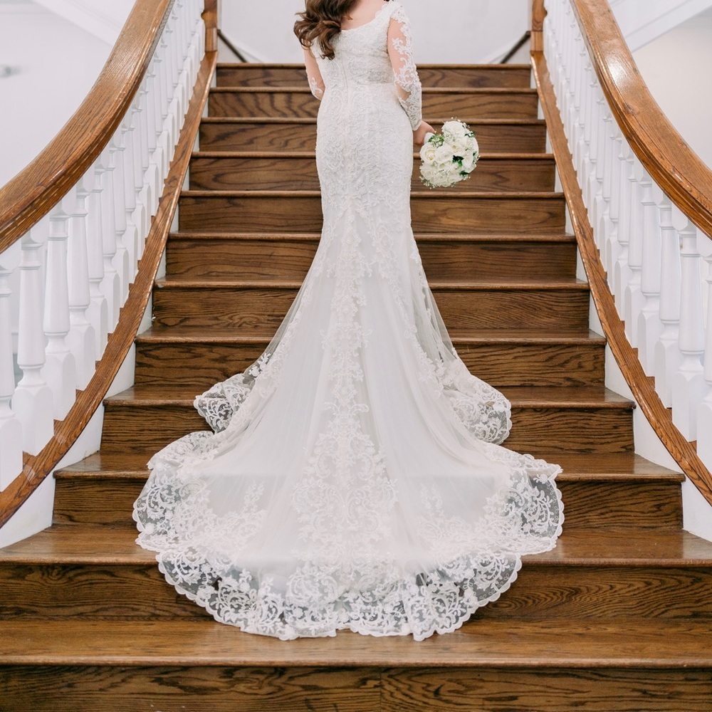 Wedding Dress​​